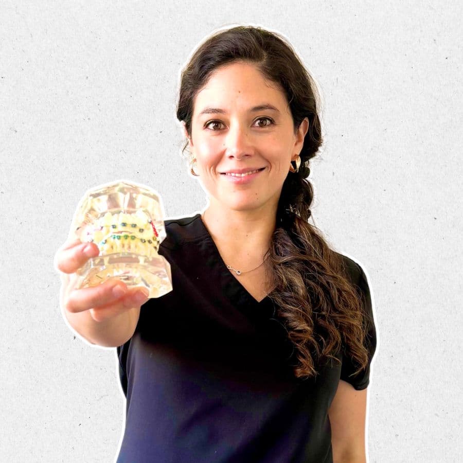 Dra. Fabiola Arroyo, Ortodoncista